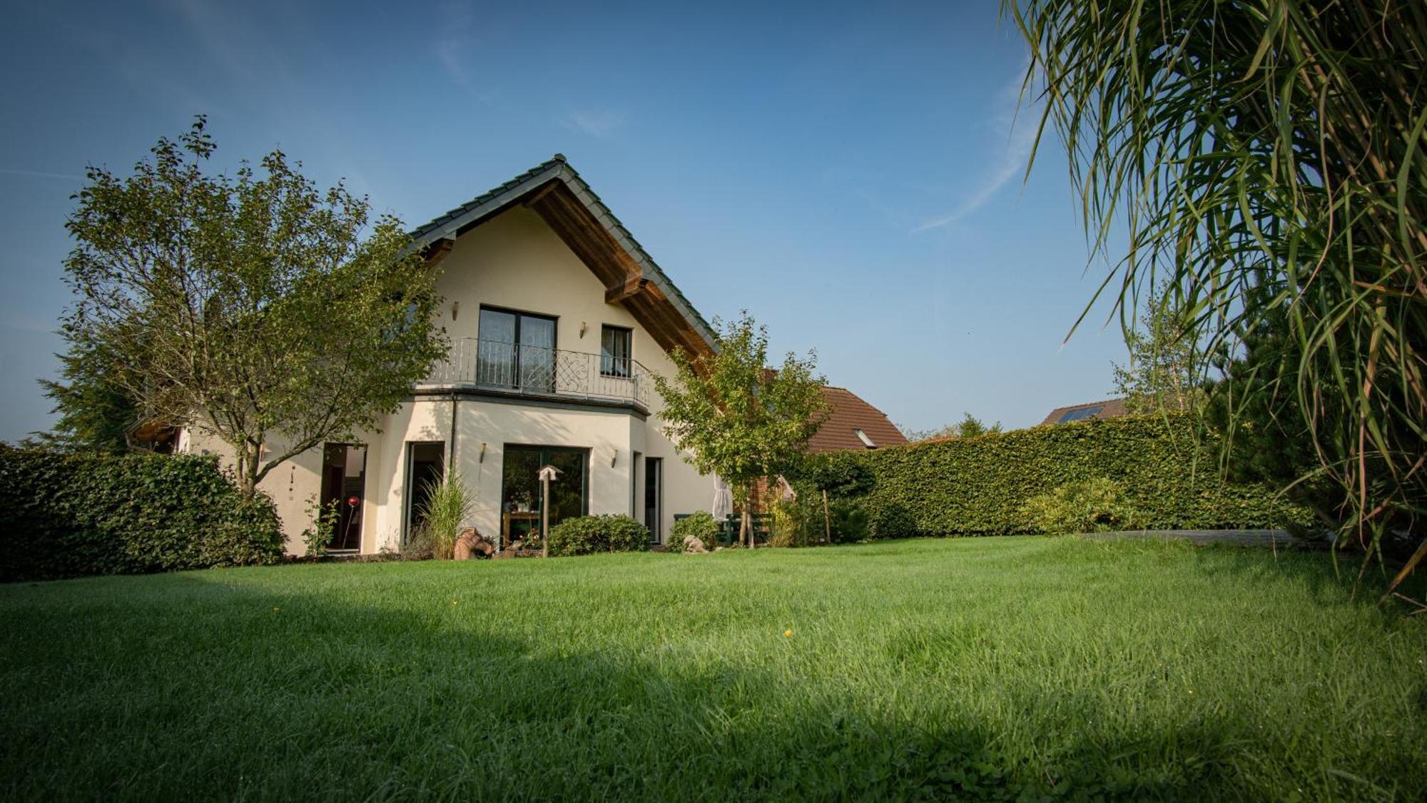 Ferienhaus Mountfrosch Mit Sauna Und Naturpool Monschau Luaran gambar
